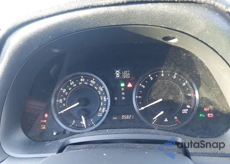 2010 Lexus Is 350C z USA, uszkodzony, nr VIN JTHFE2C25A2501152